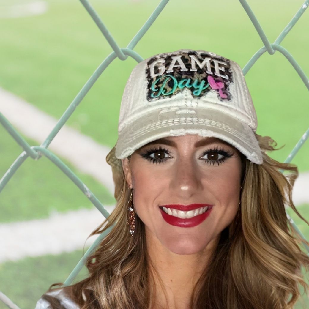 BASEBALL CAP: Ivory Game Day Distressed Vintage