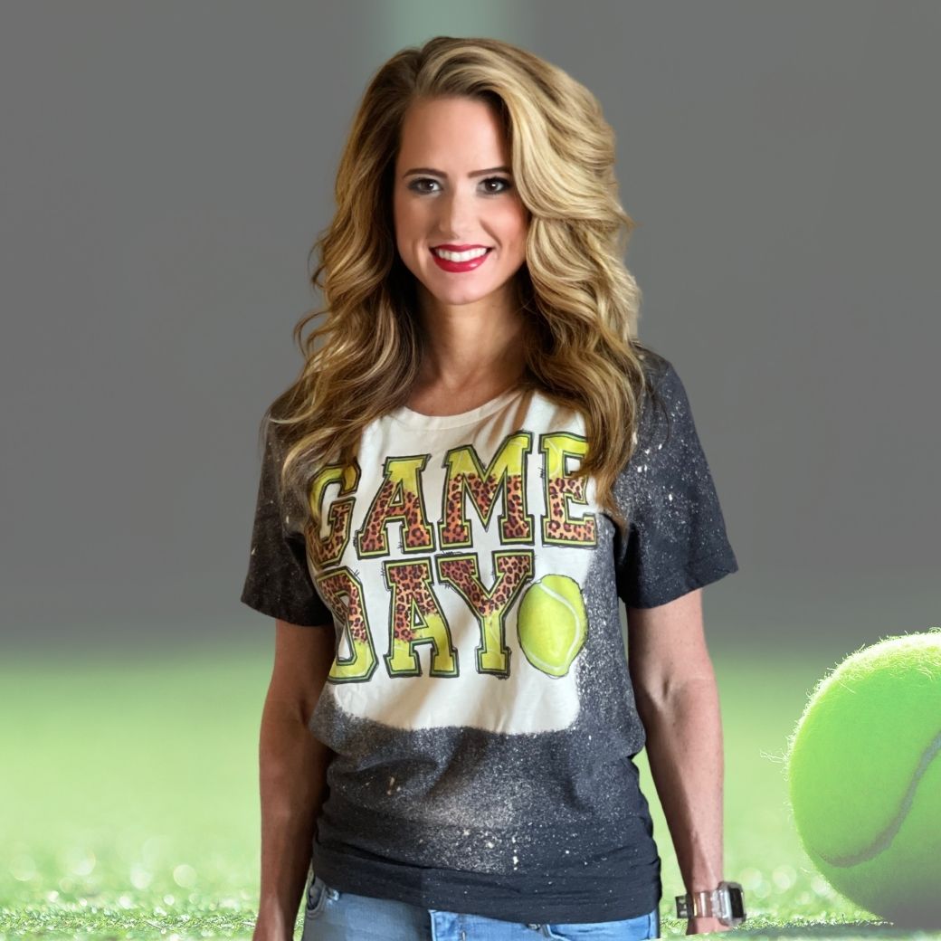 TENNIS SPIRIT T-SHIRT: Game Day T- Shirt bleached black